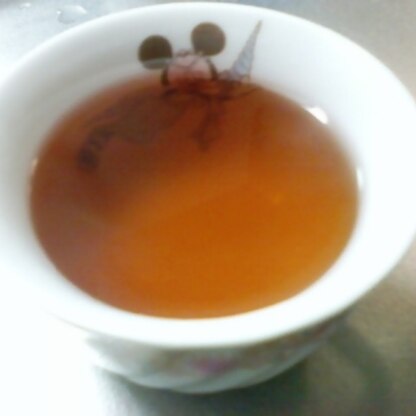 コーヒーカップに(笑)
旦那さんの実家が北海道で～お父さんが、うん☆飲んでます☆お茶で割ったのとかのぉ☆
美味しかったです♪